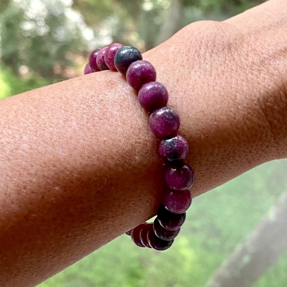 NWOT Genuine Ruby And Zoisite Gemstone Bracelet - Picture 12 of 15